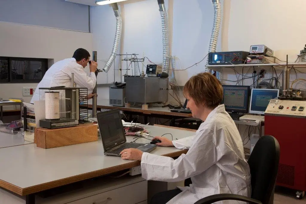 כיול טמפרטורה ולחות כיול טמפרטורה ולחות